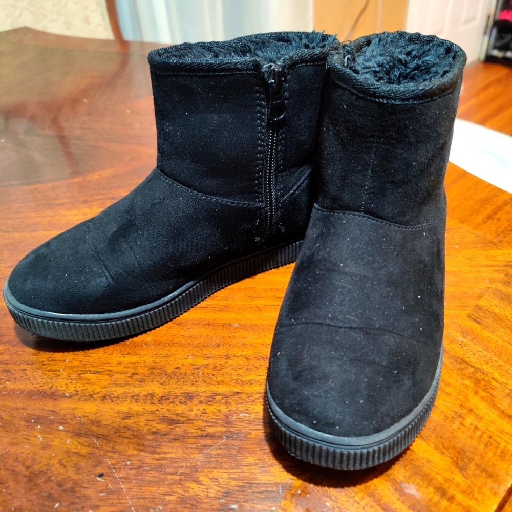Cat and Jack boots